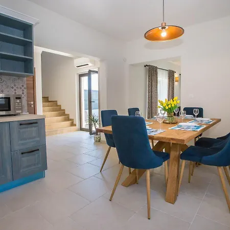Wonderful Holiday In With Private Pool Holiday home
