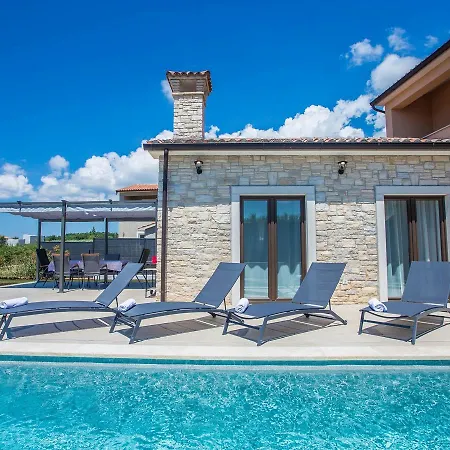 Wonderful Holiday In With Private Pool Holiday home Kastelir