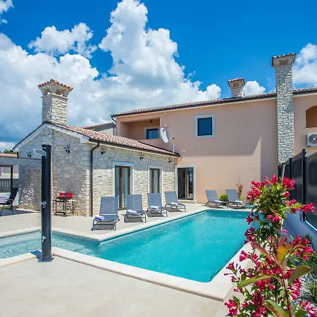 Wonderful Holiday In With Private Pool Holiday home Kastelir